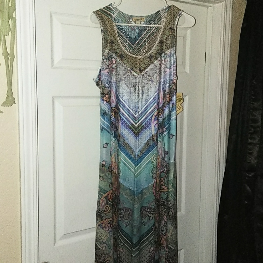 BRAND NEW Beautiful long Maxi dress